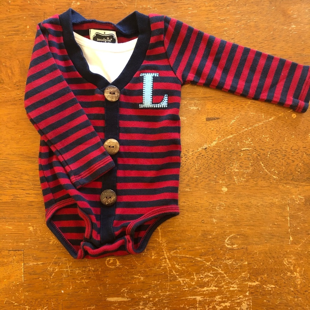 Mudpie “L” long sleeved layered look tee